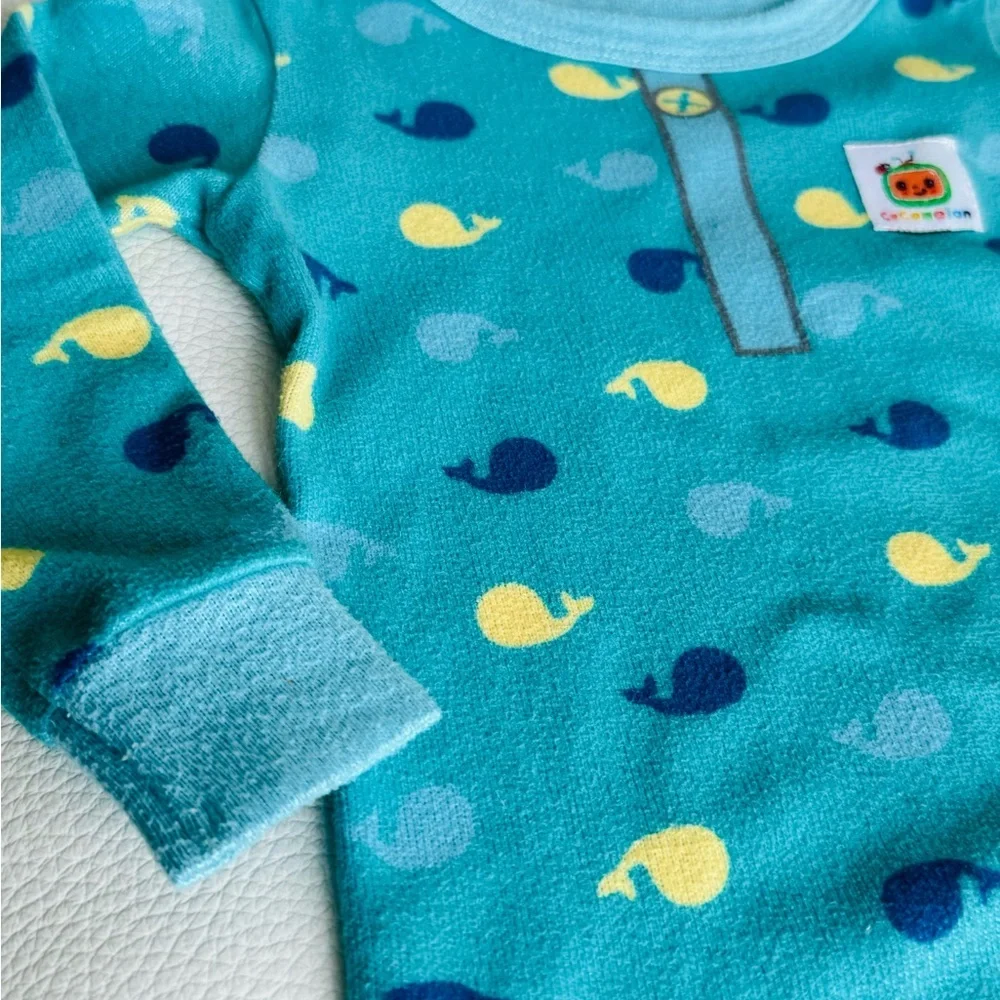 Kids Whale Print Pajamas Cocomelon pajama set for 12-18 months old snug fit GUC